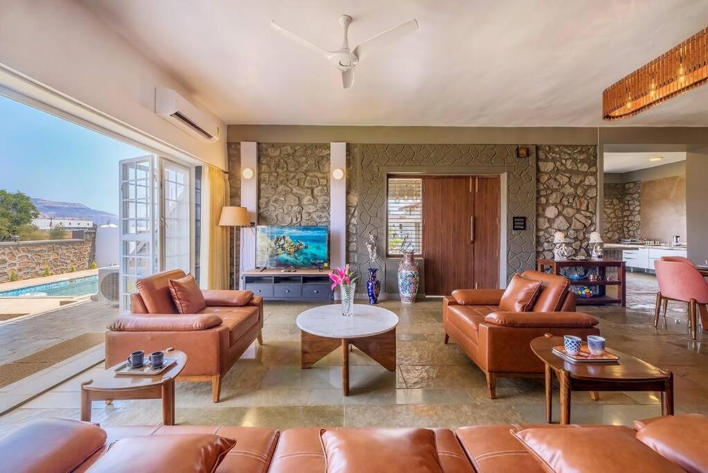 Stone Mansion By Phoenix Stays Igatpuri Eksteriør billede