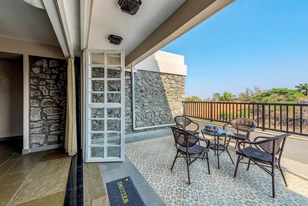 Stone Mansion By Phoenix Stays Igatpuri Eksteriør billede