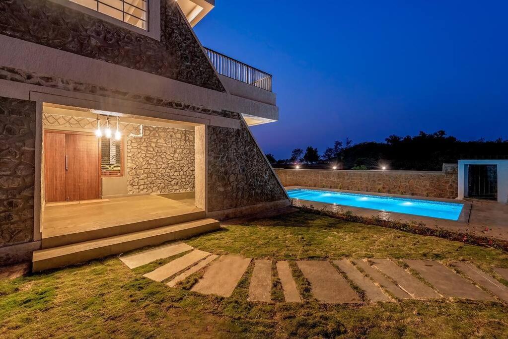 Stone Mansion By Phoenix Stays Igatpuri Eksteriør billede