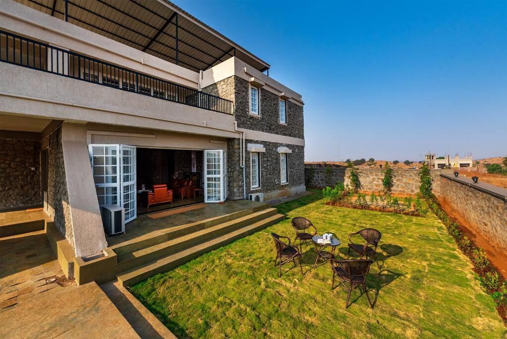 Stone Mansion By Phoenix Stays Igatpuri Eksteriør billede