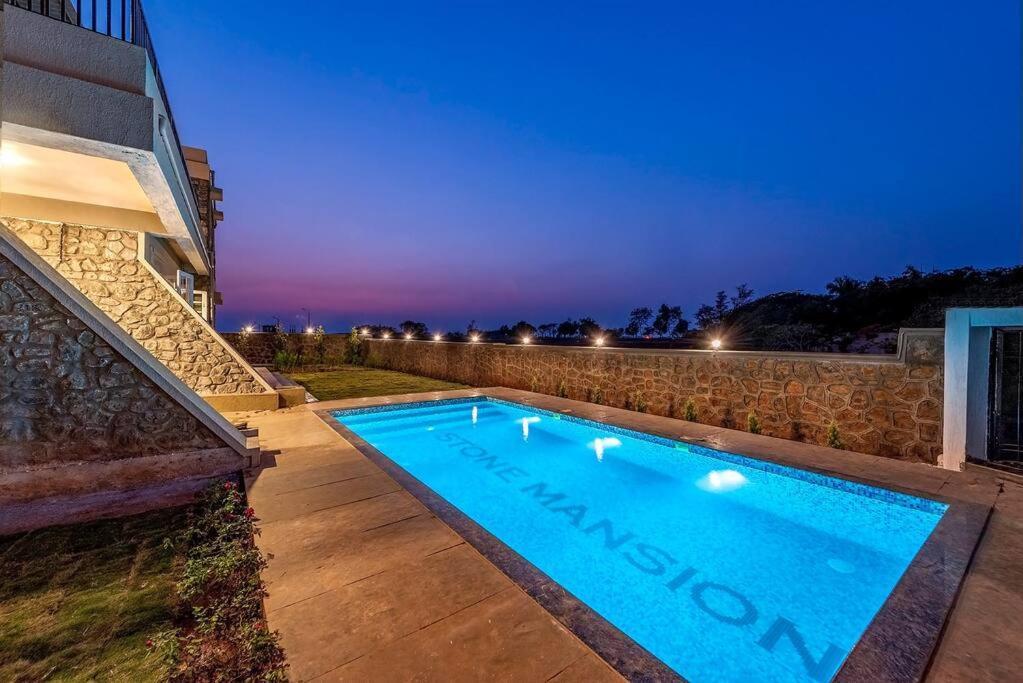 Stone Mansion By Phoenix Stays Igatpuri Eksteriør billede