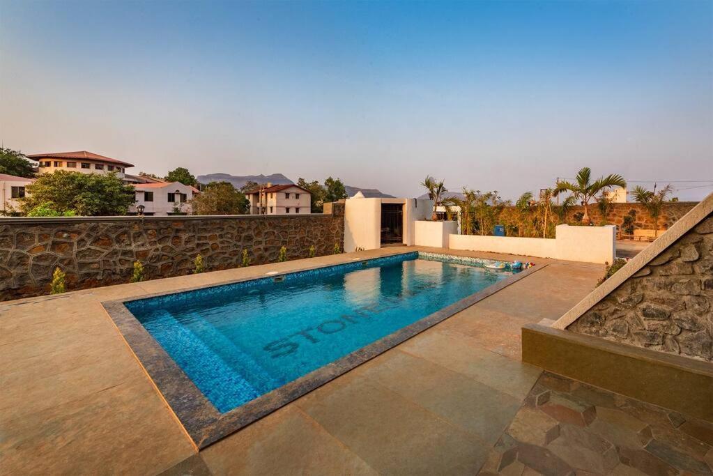 Stone Mansion By Phoenix Stays Igatpuri Eksteriør billede