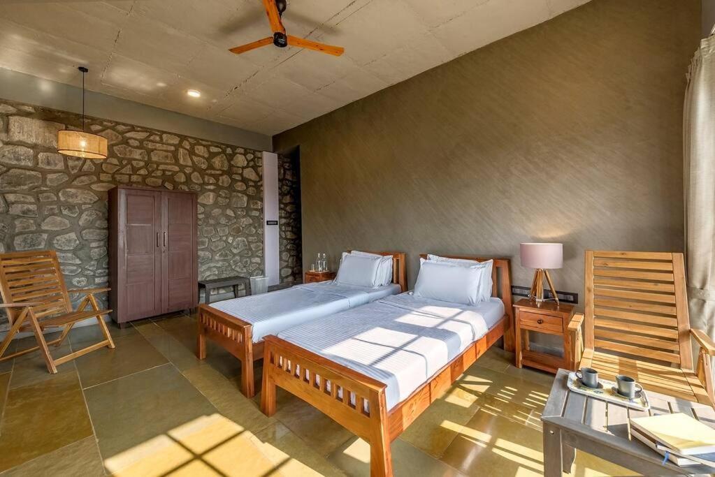 Stone Mansion By Phoenix Stays Igatpuri Eksteriør billede