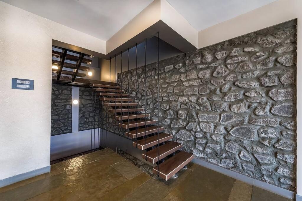 Stone Mansion By Phoenix Stays Igatpuri Eksteriør billede